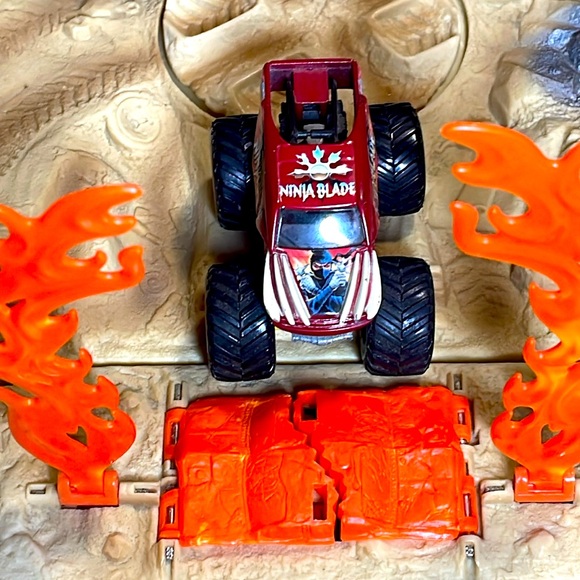 Mini Ninja Blade - Picture 2 of 3